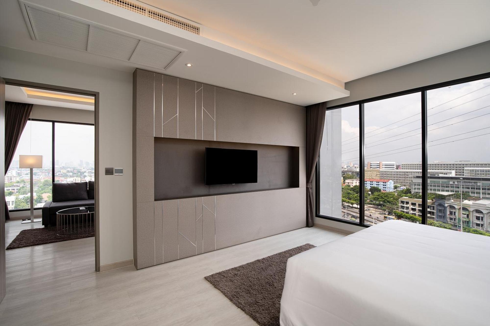 Thaya Hotel Bangkok Exterior photo
