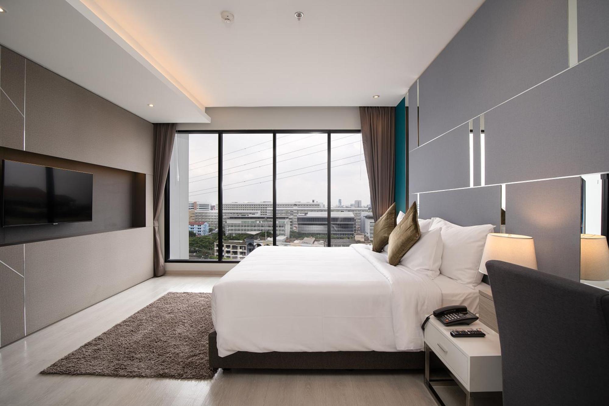Thaya Hotel Bangkok Exterior photo